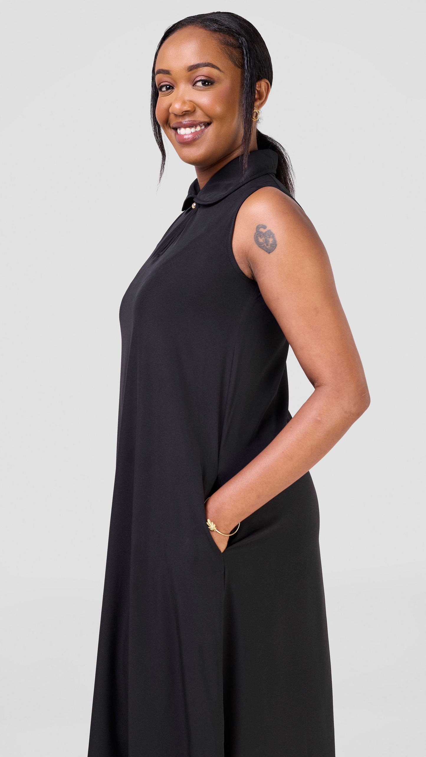 Vivo Asha Sleeveless Maxi Dress - Black